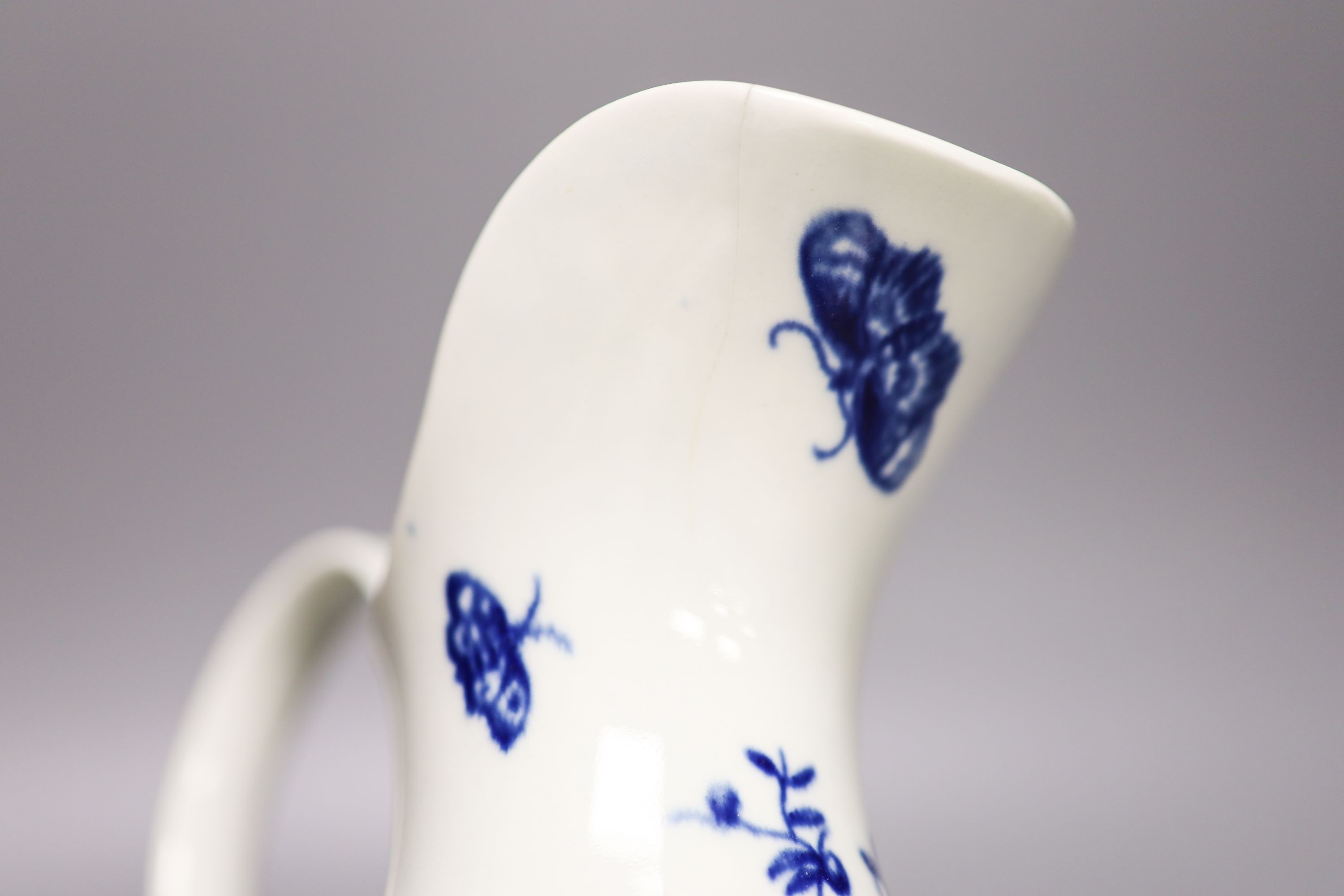 A Worcester pine cone pattern ewer, c.1780 21.5cm